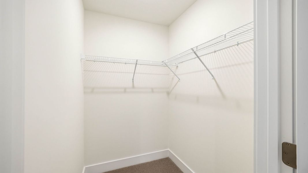 Spacious, unfurnished interior of a new home in Polo Fields, Kingsport (Image 24).