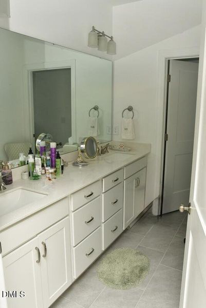 Master vanity