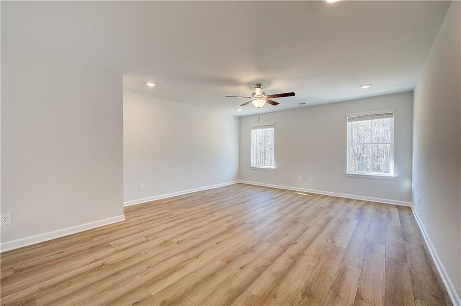 Spacious, unfurnished interior of a new home in Riverbend Overlook, Fayetteville (Image 26).