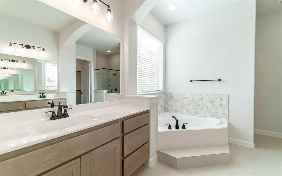 Furnished interior view inside a new home in Heath Golf & Yacht Club, Forney (Image 3).