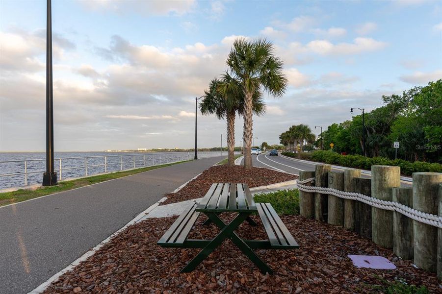 Community amenities in , Sanford (Image 38).