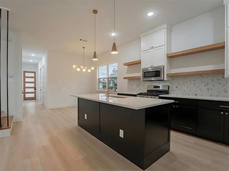 Furnished interior view inside a new home in , Dallas (Image 8).