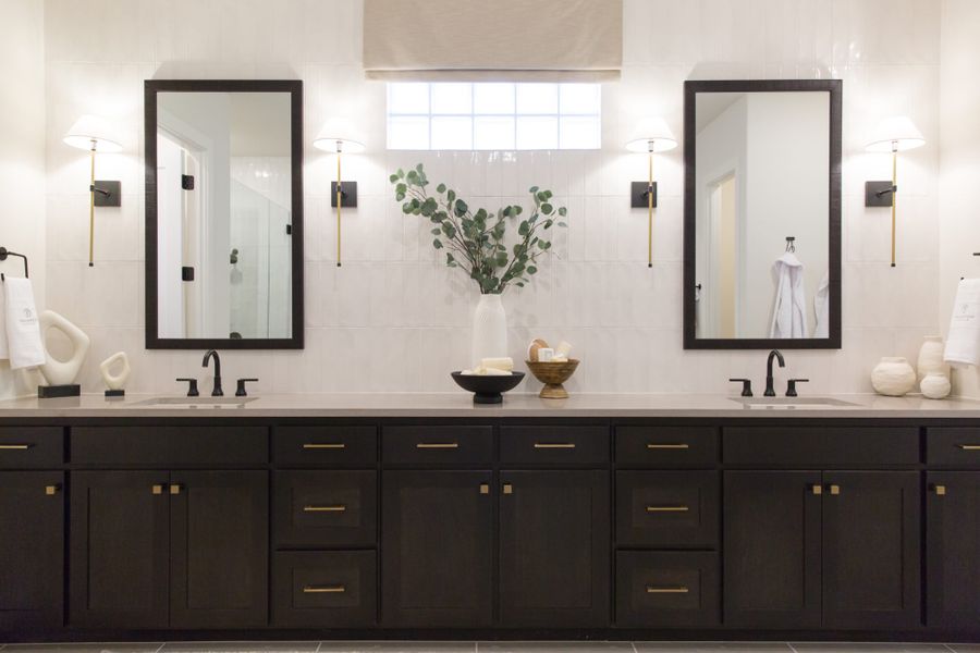 Representative furnished interior of a home built from the 5541 by Tradition Homes in Mustang Lakes, McKinney (Image 18).