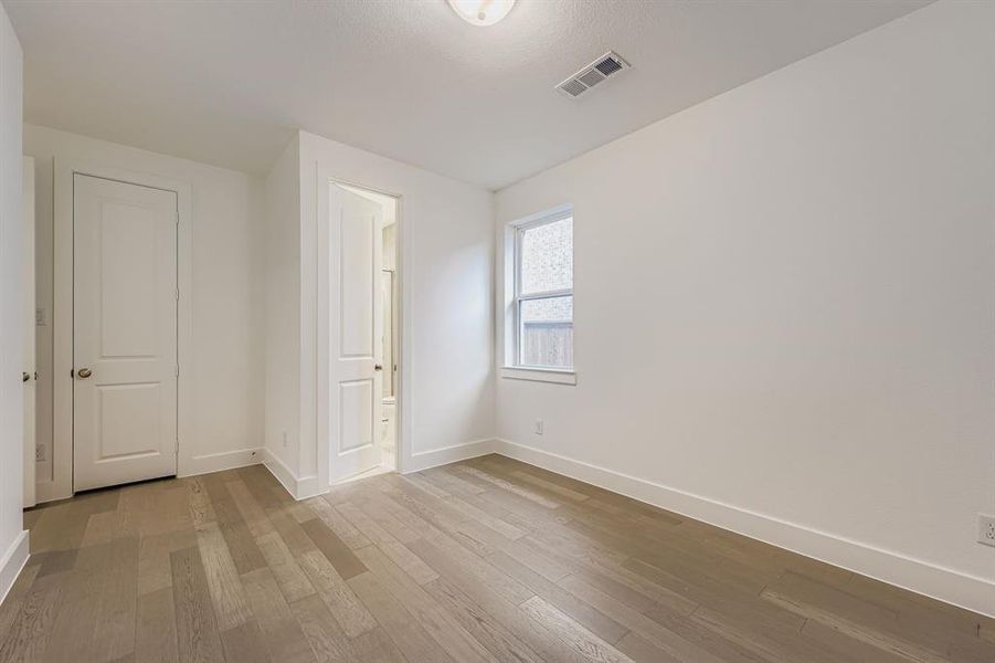 Bedroom with en suite bathroom Bedroom with en suite bathroom