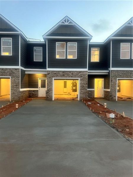 Image 22 of a home in Azalea Hills.