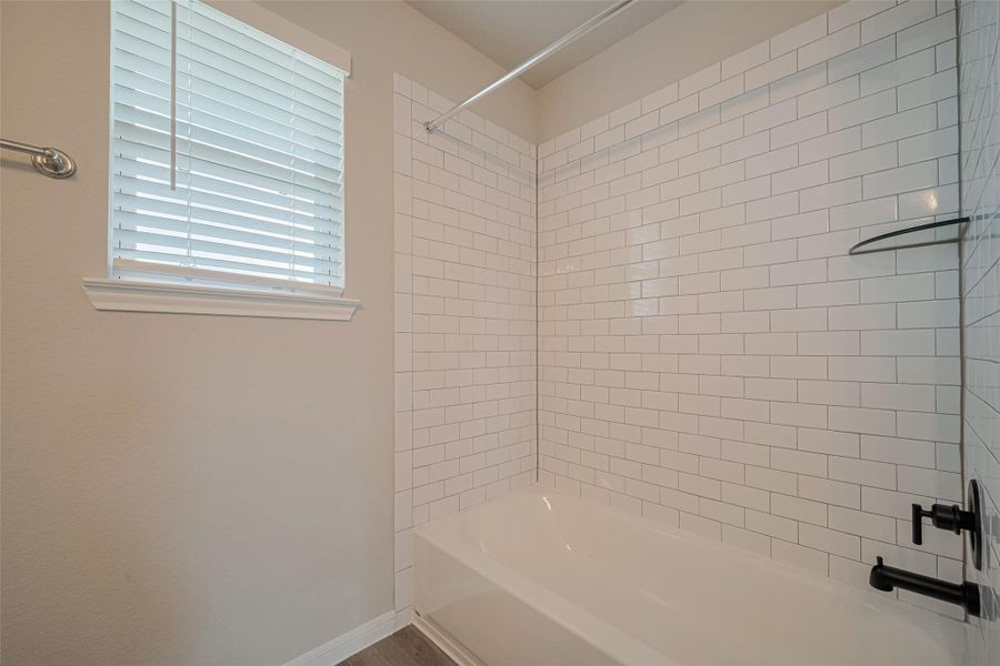 Close-up of interior finishes inside a home in La Segarra, Brookshire (Image 19).