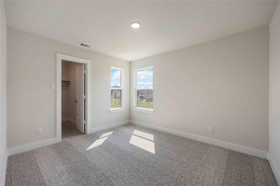 Spacious, unfurnished interior of a new home in Alicante, Houston (Image 15). Spacious, unfurnished interior of a new home in Alicante, Houston (Image 15).