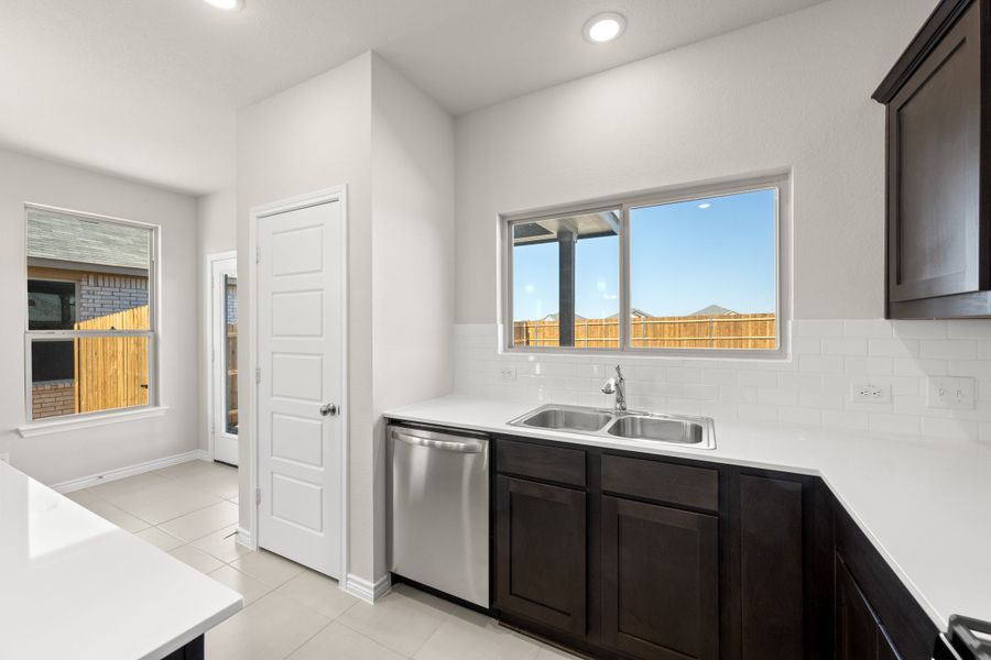 Furnished interior view inside a new home in Baker Farms, Cleburne (Image 11).