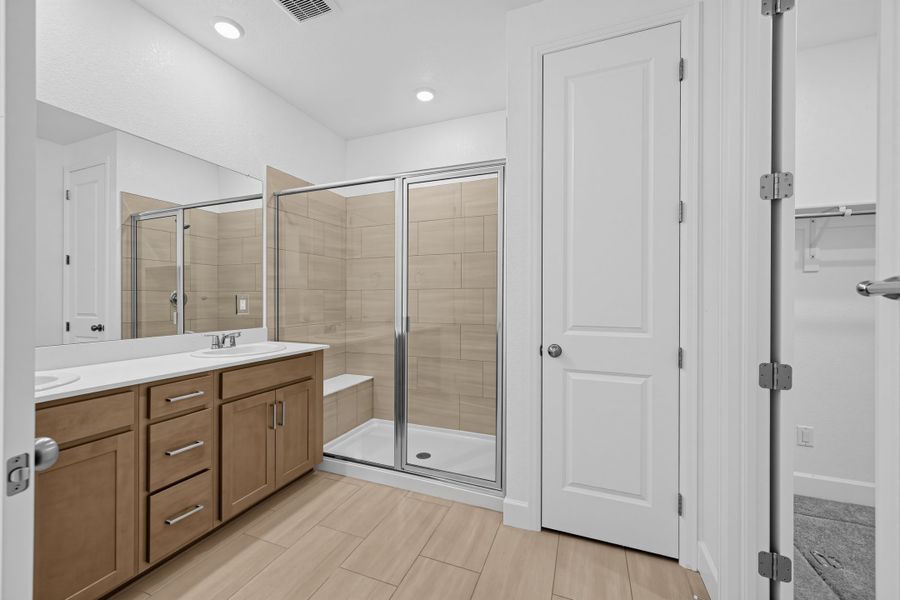 Furnished interior view inside a new home in Trailstone, Arvada (Image 8). Furnished interior view inside a new home in Trailstone, Arvada (Image 8).
