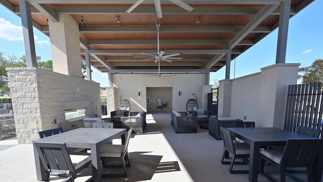 Community amenities associated with the Ozark by D.R. Horton in Eagle Creek, Denton (Image 4).