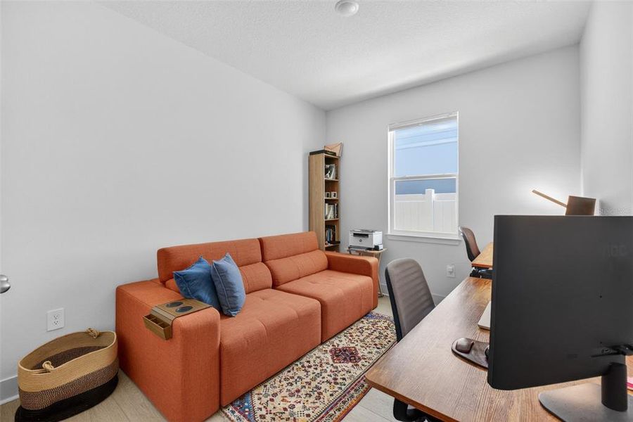 Furnished interior view inside a new home in , Winter Garden (Image 44).