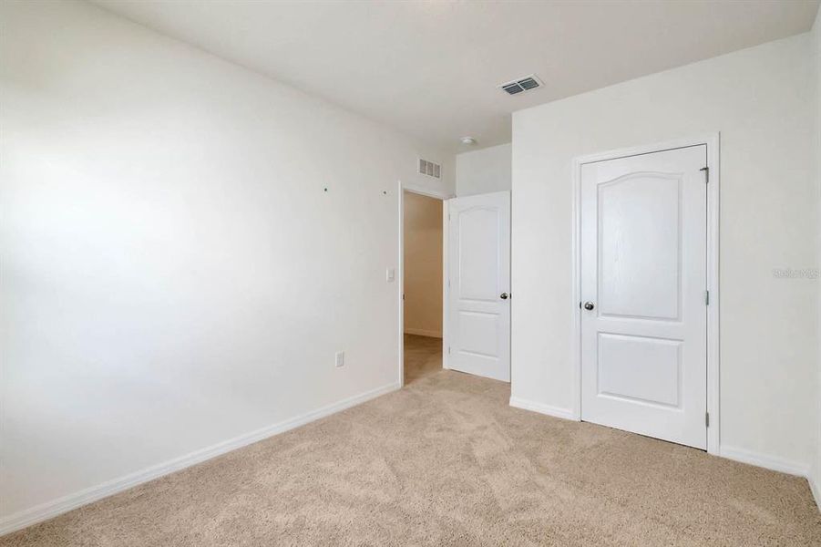 Spacious, unfurnished interior of a new home in Timberwalk, Mount Dora (Image 18).