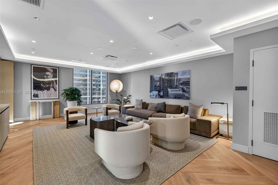 Community amenities in , Miami (Image 35).