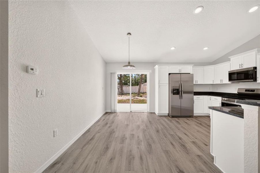 Spacious, unfurnished interior of a new home in , Ocala (Image 24).