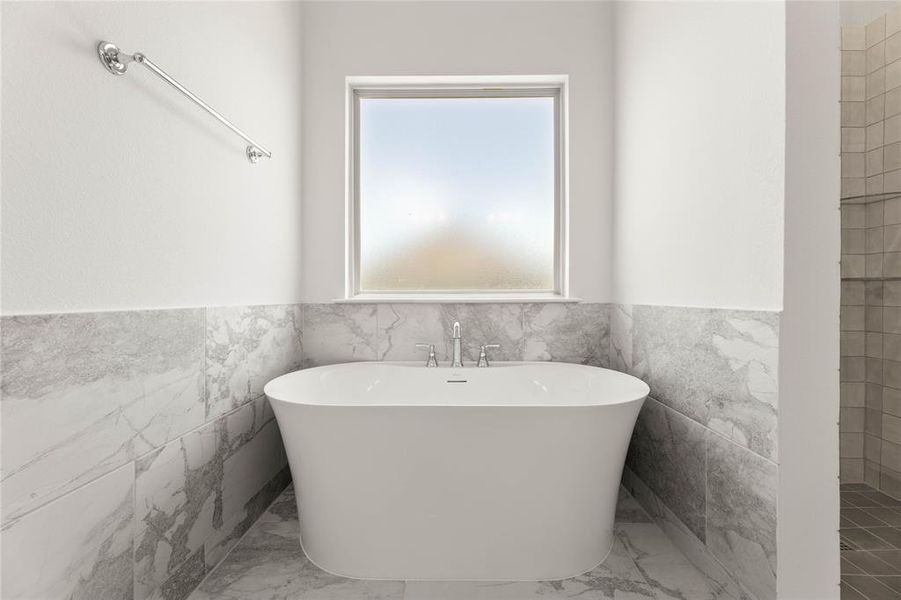 1015 Moss Grove-Primary Suite-6 1015 Moss Grove-Primary Suite-6