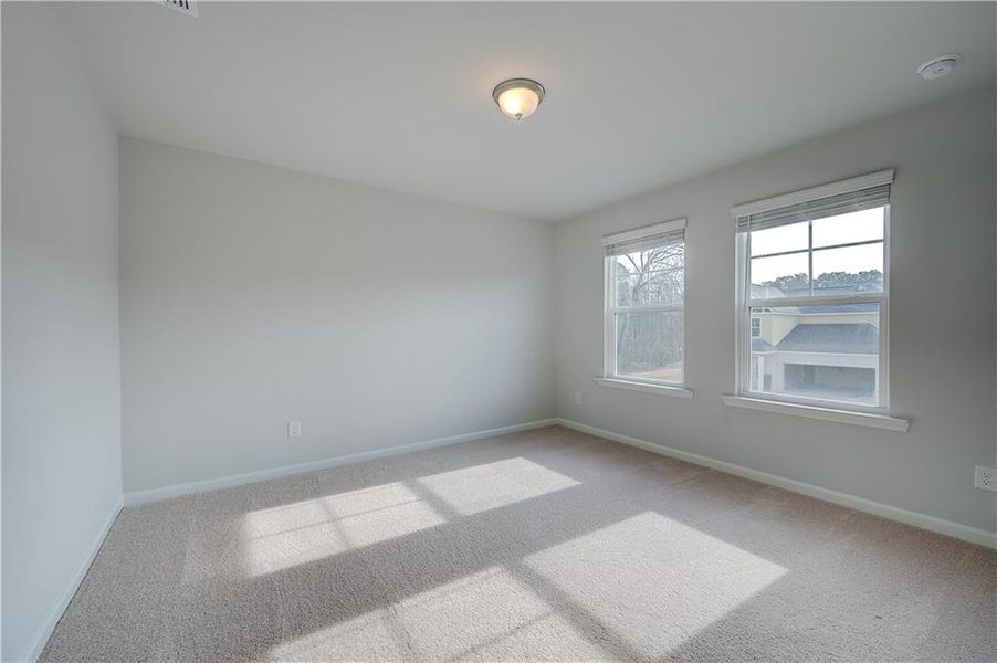 Spacious, unfurnished interior of a new home in Hamilton Lakes, Lawrenceville (Image 26).