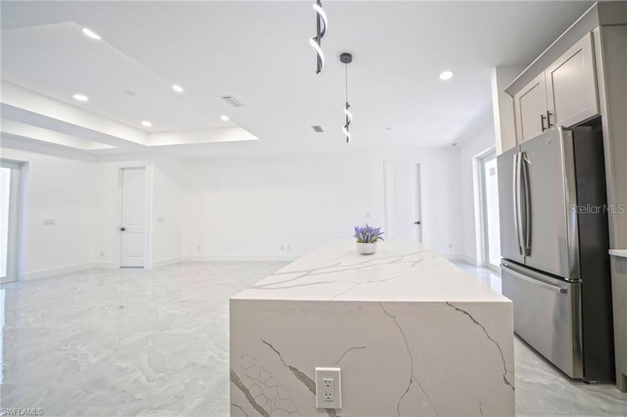 Spacious, unfurnished interior of a new home in , Lehigh Acres (Image 17).