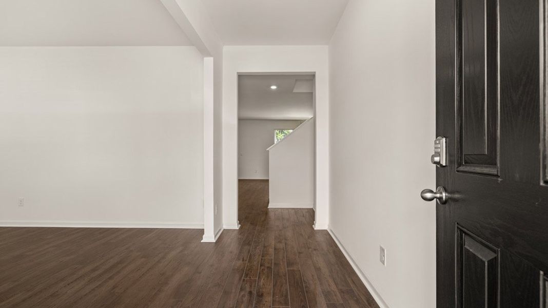 Spacious, unfurnished interior of a new home in Captain's Corner, Grovetown (Image 33).