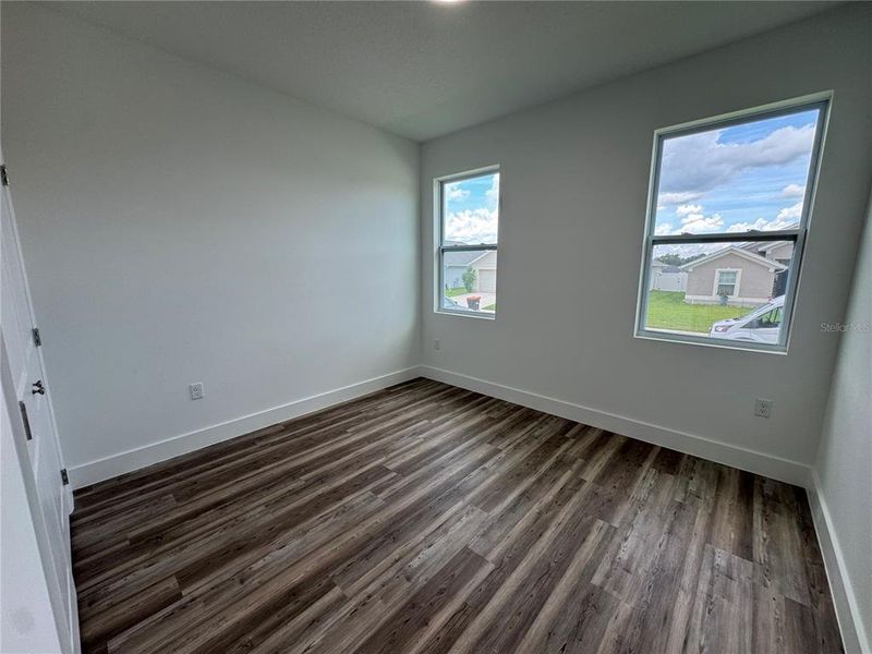 Spacious, unfurnished interior of a new home in , Ocala (Image 14).