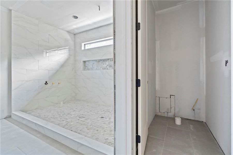 Image 87 of a home in .