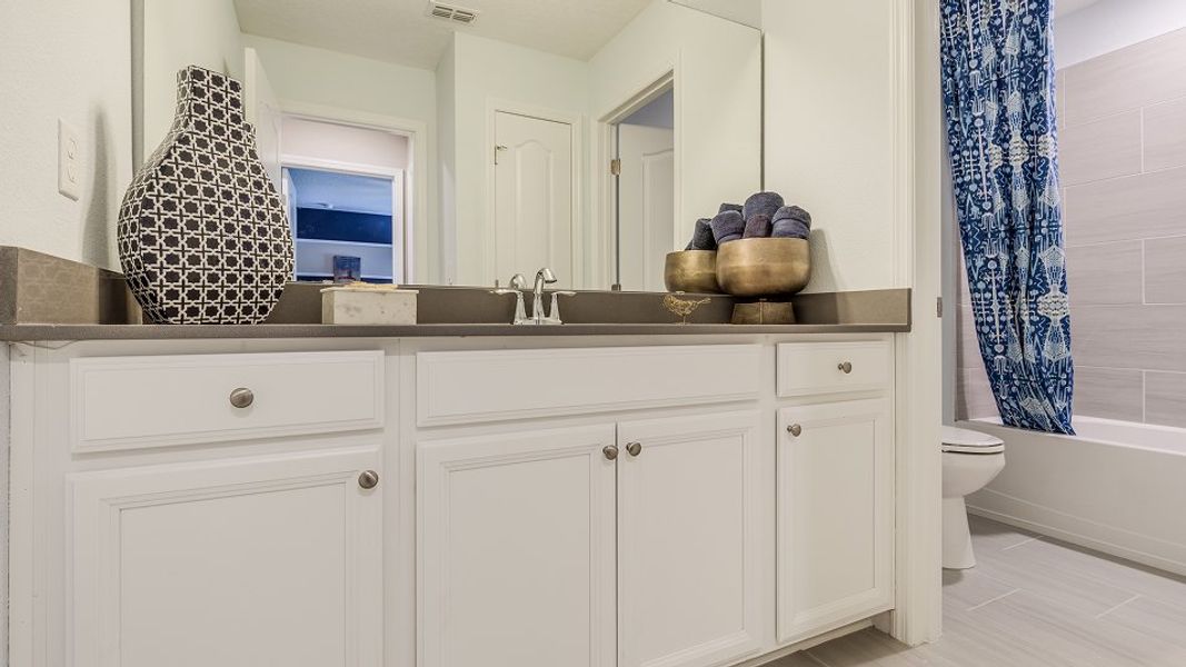 3398 Kingsley Bath4 F2 7 30 35 3398 Kingsley Bath4 F2 7 30 35