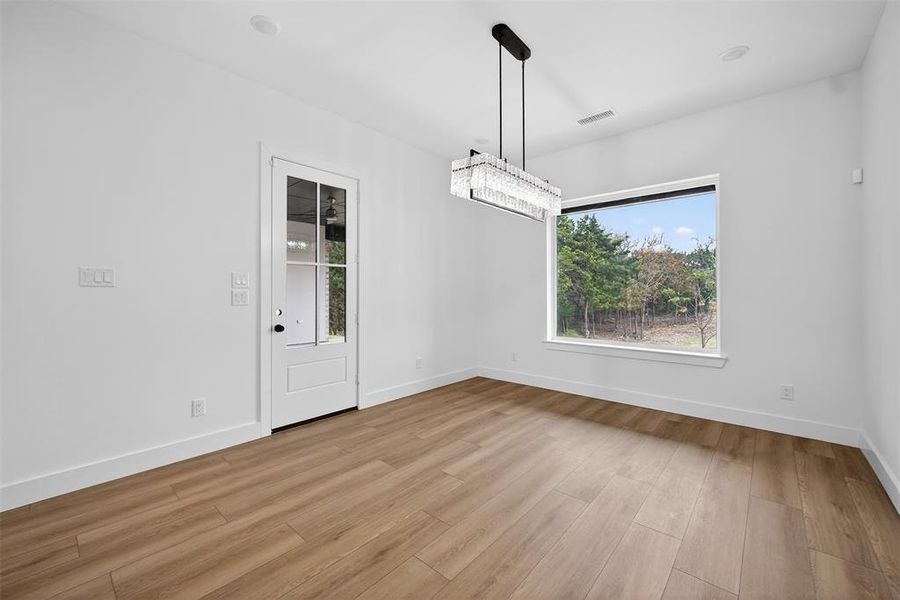 Spacious, unfurnished interior of a new home in , Ovilla (Image 28). Spacious, unfurnished interior of a new home in , Ovilla (Image 28).