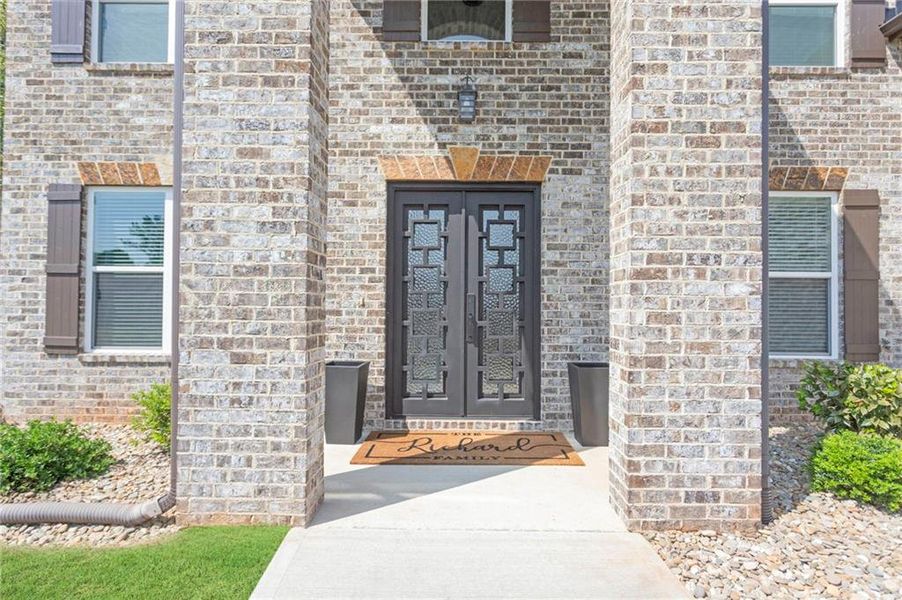 Exterior details and patio area of a home in , Conyers (Image 3).