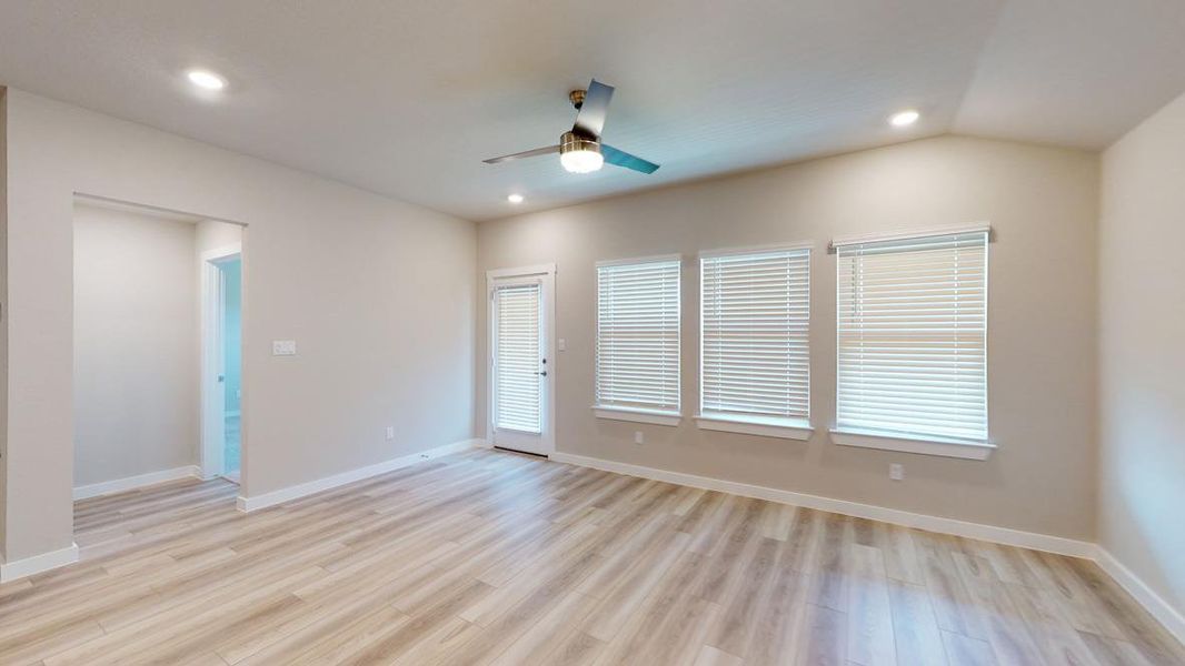 Spacious, unfurnished interior of a new home in Yowell Ranch, Killeen (Image 17). Spacious, unfurnished interior of a new home in Yowell Ranch, Killeen (Image 17).