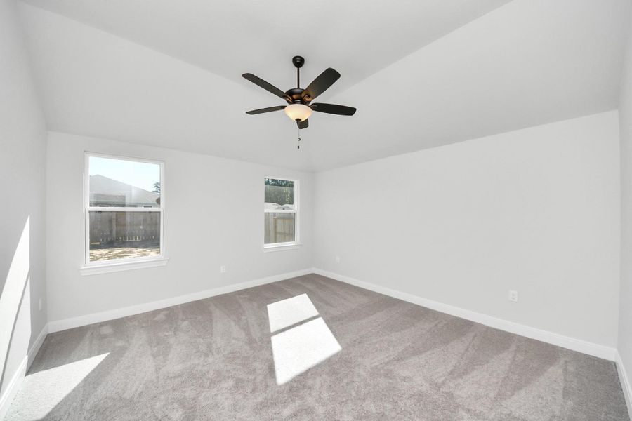 Spacious, unfurnished interior of a new home in Grand Oaks Reserve, Cleveland (Image 32).