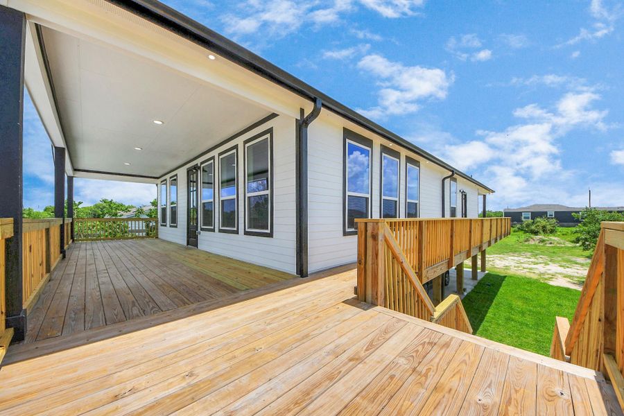 Exterior details and patio area of a home in , Dickinson (Image 24).