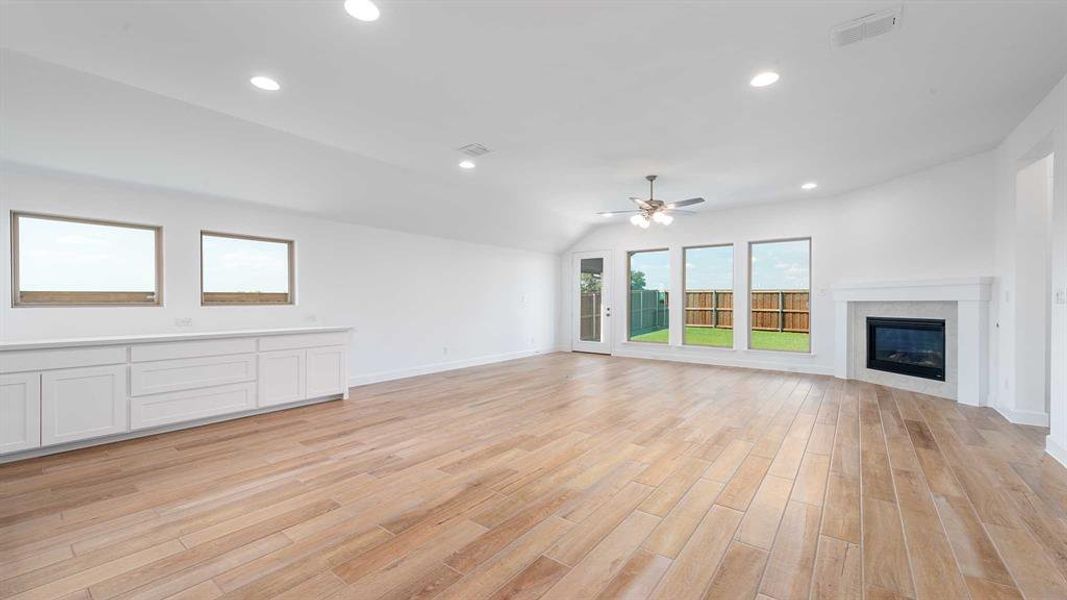 Spacious, unfurnished interior of a new home in Trinity Falls 50', McKinney (Image 13).