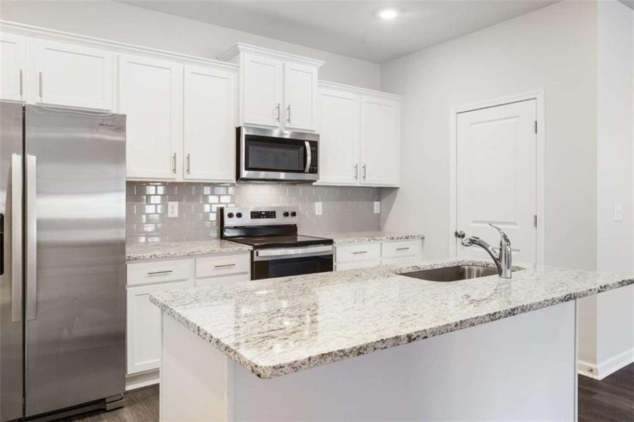 Furnished interior view inside a new home in , Conyers (Image 7).