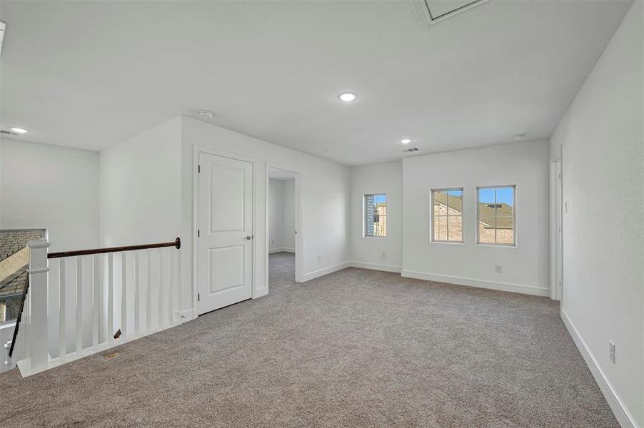 Spacious, unfurnished interior of a new home in Gateway Parks, Forney (Image 26).