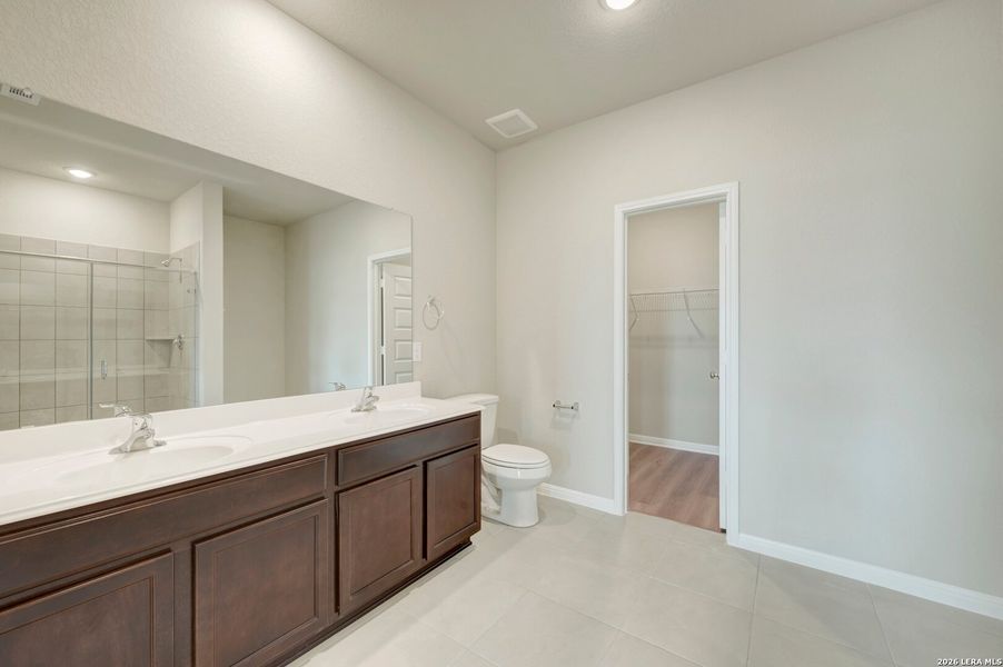 Furnished interior view inside a new home in Mesquite Ridge, San Antonio (Image 10). Furnished interior view inside a new home in Mesquite Ridge, San Antonio (Image 10).