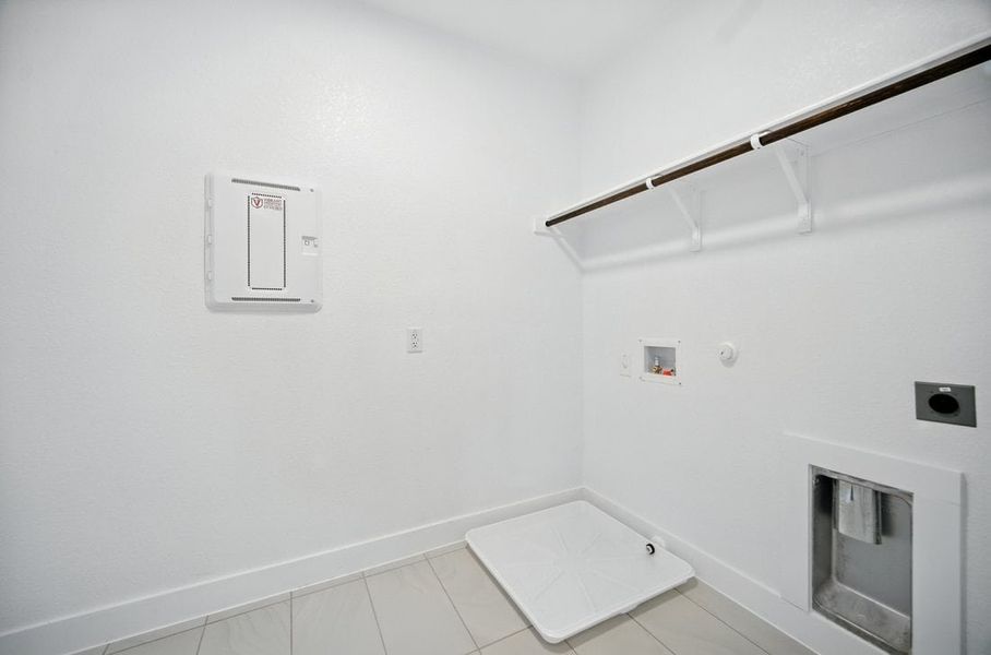 Spacious, unfurnished interior of a new home in Foxfield, Austin (Image 15).