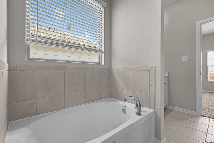 Furnished interior view inside a new home in Summerlin, San Antonio (Image 12).