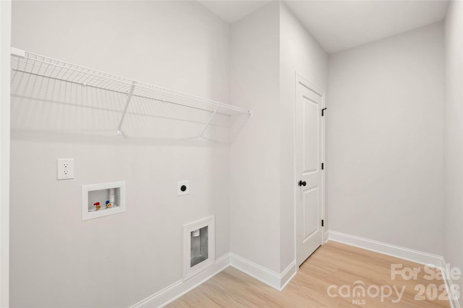 Spacious, unfurnished interior of a new home in , Stanley (Image 20).