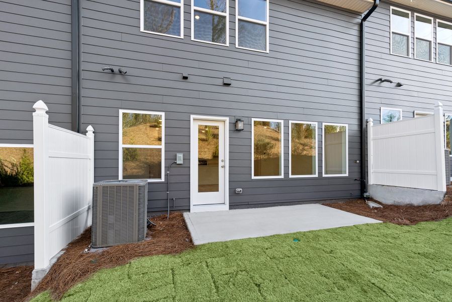Exterior details and patio area of a home in Grandview Terrace, Canton (Image 22).