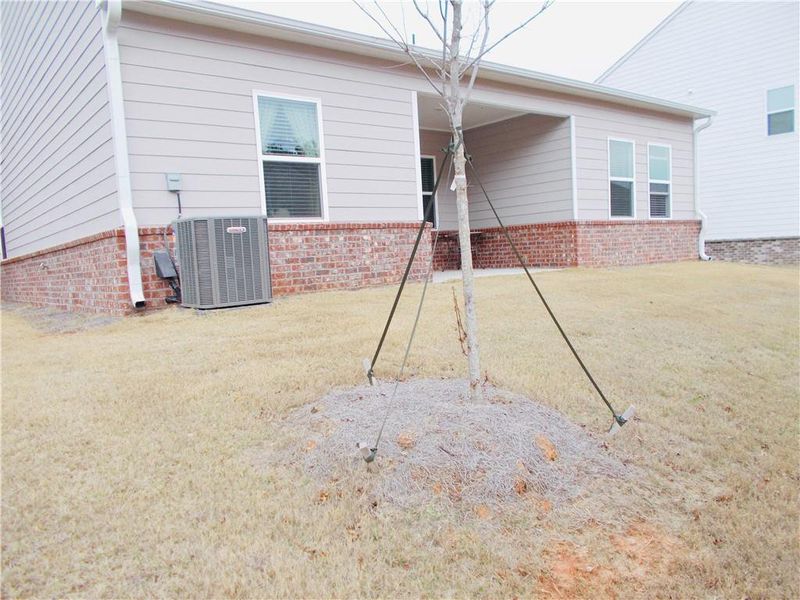 Exterior details and patio area of a home in Ashford Park, Covington (Image 4).