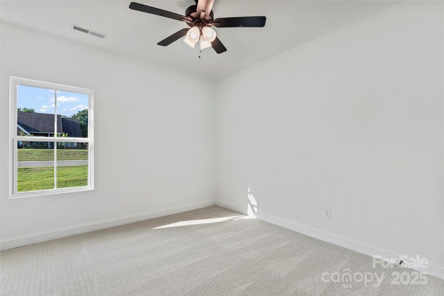 Spacious, unfurnished interior of a new home in , Harrisburg (Image 28).