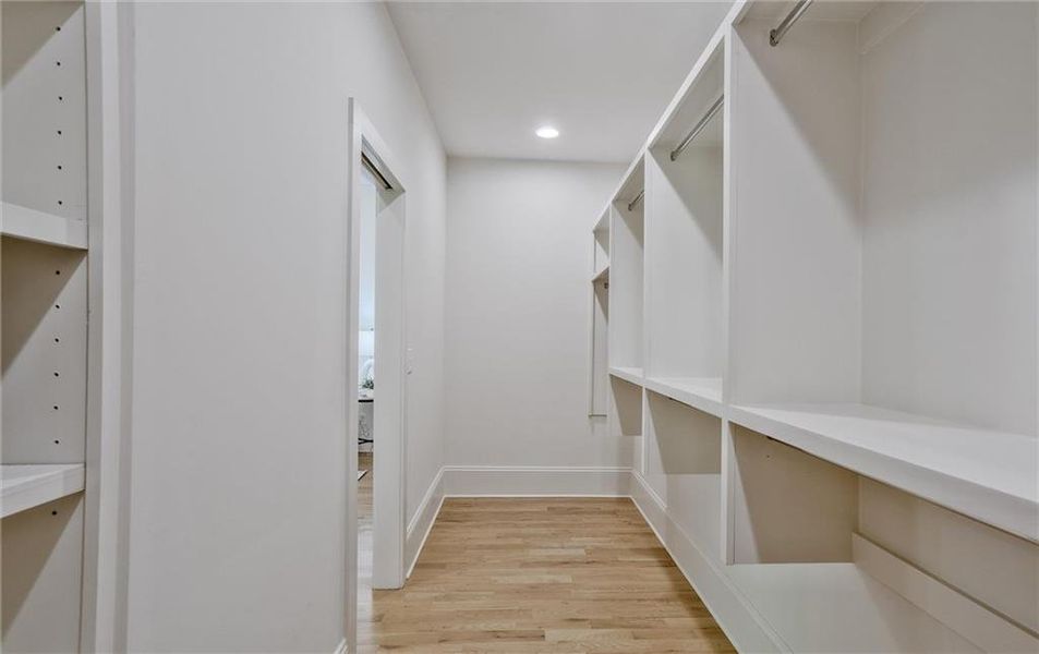 Spacious, unfurnished interior of a new home in Pendergrast Farm, Atlanta (Image 22).