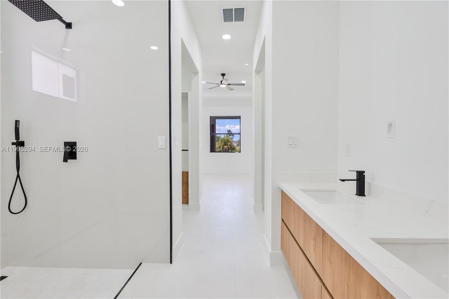 Furnished interior view inside a new home in , Cape Coral (Image 10).