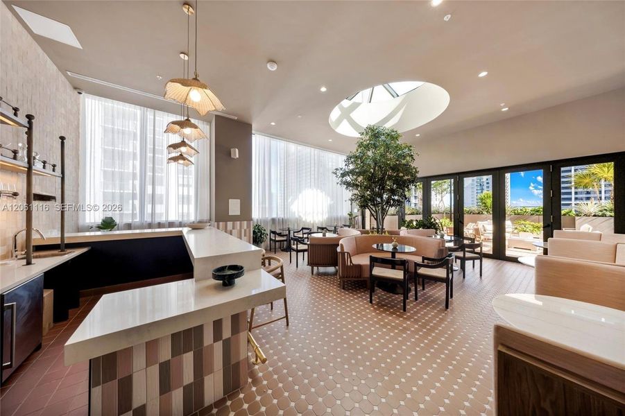 Community amenities in , Miami (Image 35).