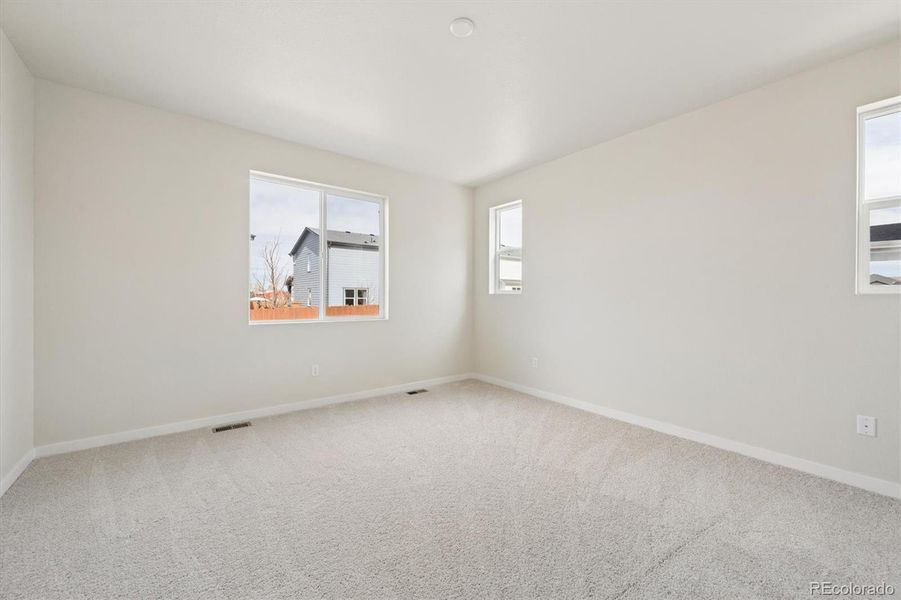 Spacious, unfurnished interior of a new home in Farmlore, Brighton (Image 25).