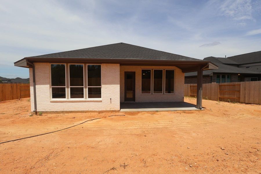 Exterior details and patio area of a home in Clopton Farms, Montgomery (Image 3).