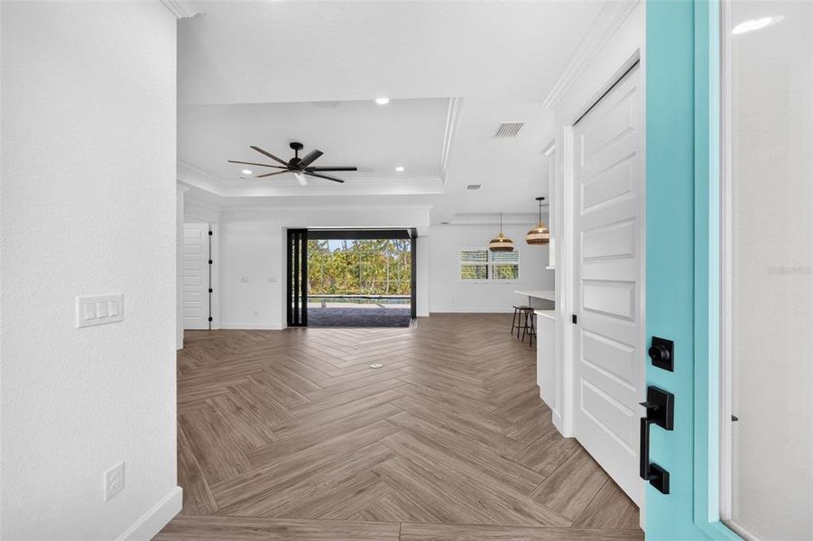 Spacious, unfurnished interior of a new home in , Rotonda West (Image 22).