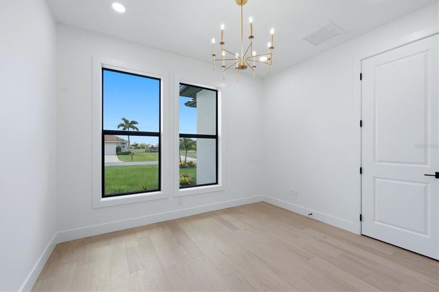 Spacious, unfurnished interior of a new home in , Rotonda West (Image 38).