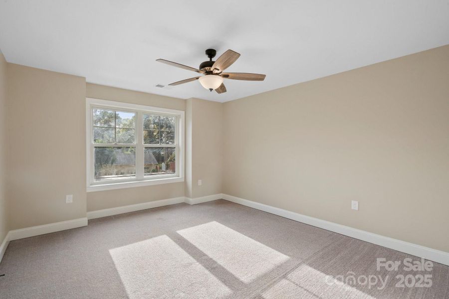 Spacious, unfurnished interior of a new home in , Charlotte (Image 19).