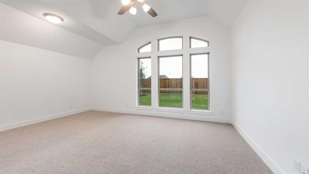 Spacious, unfurnished interior of a new home in Myrtle Creek 60', Waxahachie (Image 19).
