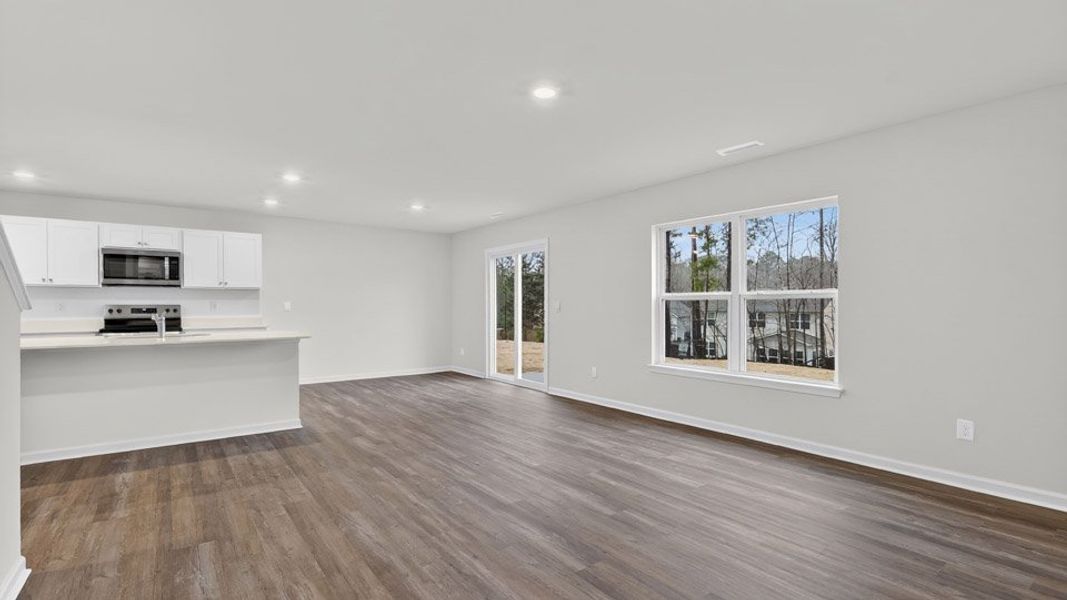 Spacious, unfurnished interior of a new home in Mangum Farms, Stem (Image 17).